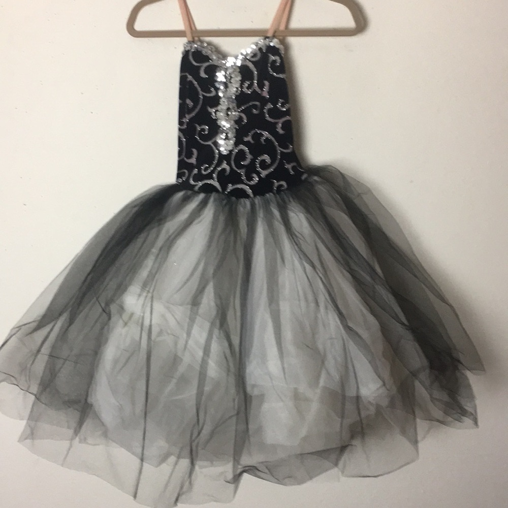 Algy dance costume with lots of tulle and …XS